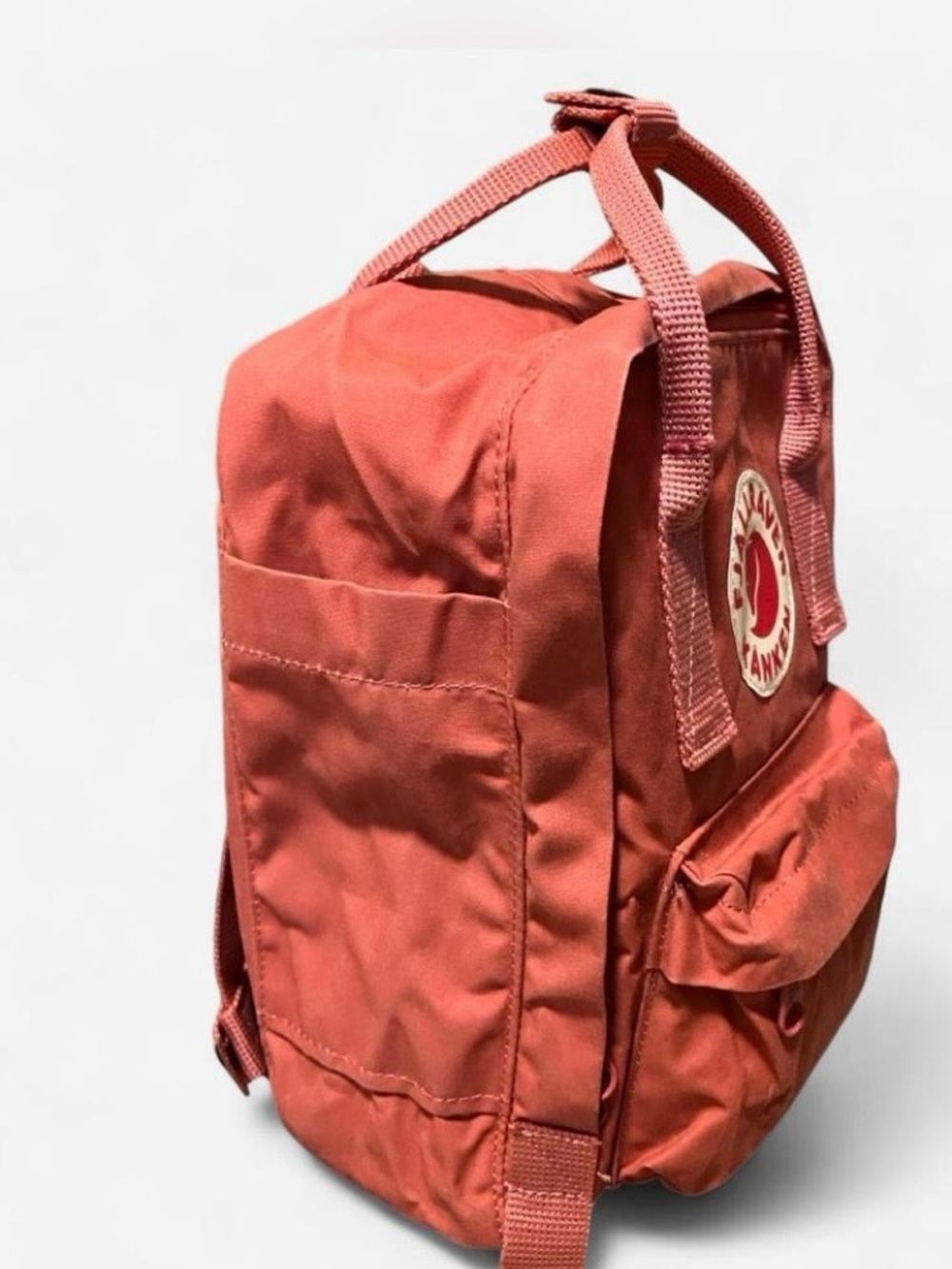 Fjallraven Kånken Mini Backpack Coral with Seat Pad - Picture 4 of 8